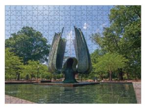 MU Neil Fountain 500 Piece Puzzle