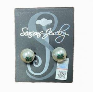 MU Season's Jewlery Pearl Stud Earrings